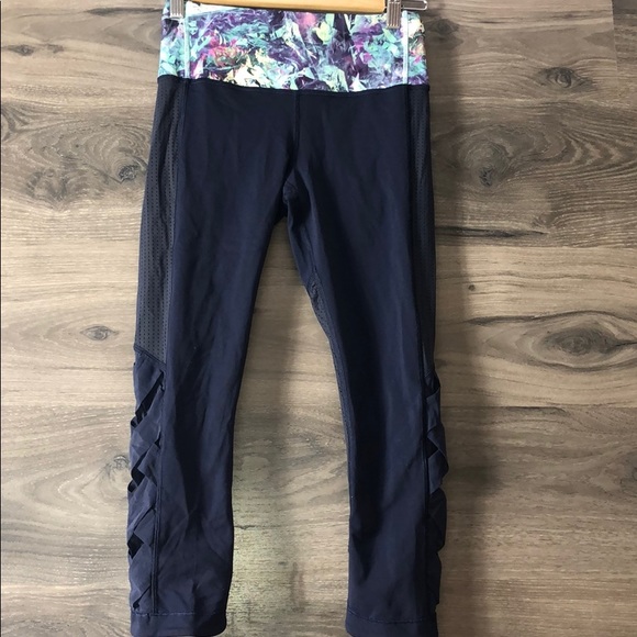 Lululemon crops - Picture 2 of 9
